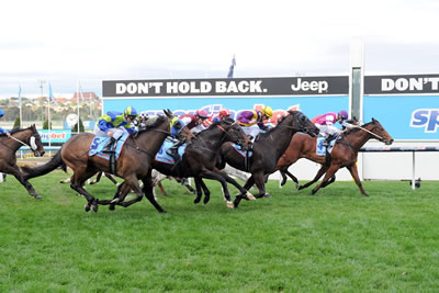LE BONSIR WINS FIRST UP AT MOONEE VALLEY..